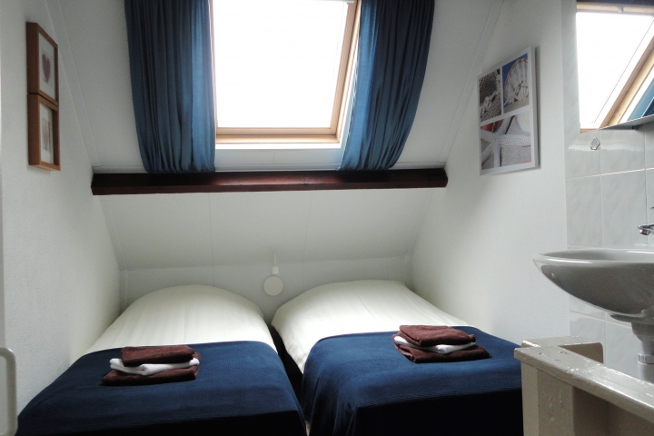 Vorderen Schlafzimmer mit Waschbecken