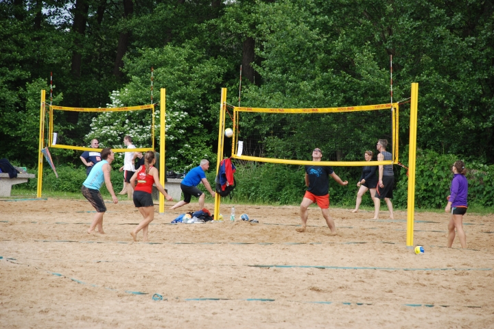 6 Beachvolleyballfelder