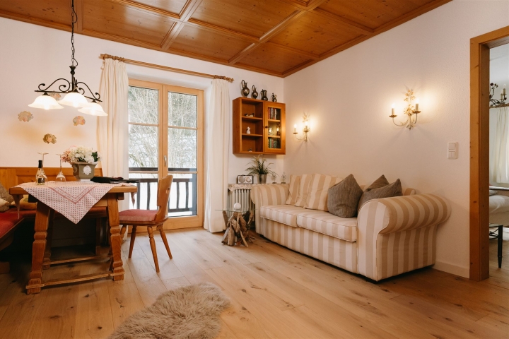 Wohn-Esszimmer Wohnung Kreuzeck