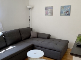 neues Sofa mit Schlaffunktion und zum kuscheln