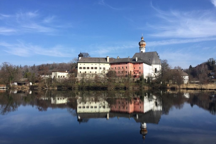 Kloster Höglwörth in unserer Gemeinde