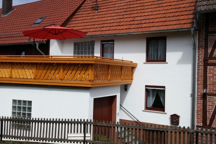 Eingang und Terrasse