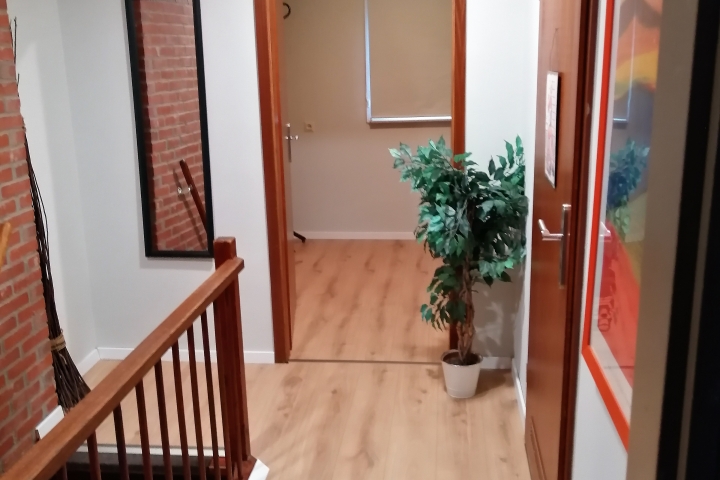 Flur OG mit Blick in das zweite Schlafzimmer