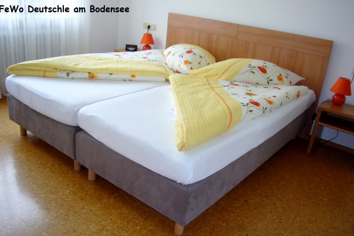 5 Boxspringbetten stehen Ihnen zur Verfügung - bis zu 4 weitere Personen können 2 Schlafsofa mit Matratze nutzen.