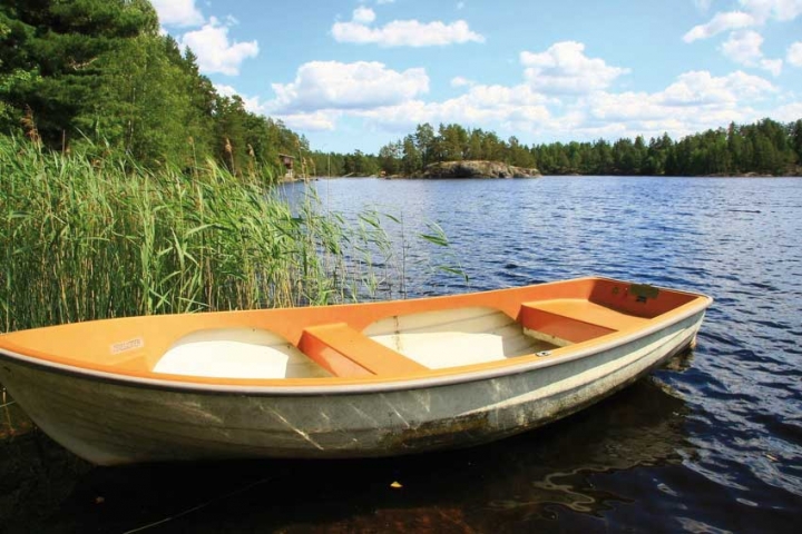 Ruderboot inklusive.