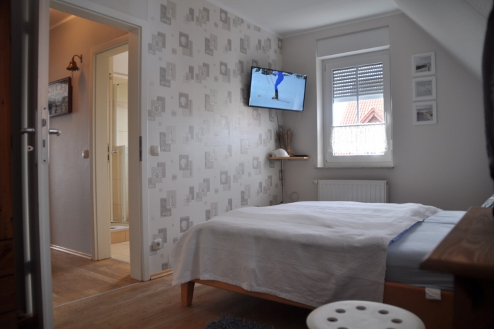 Schlafzimmer (02)