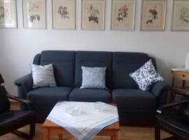 Wohnzimmer , Sofa erneuert , noch kein Foto