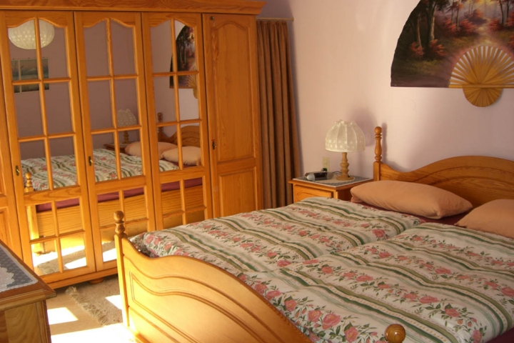 Super sind die Matratzen und schon vom Bett aus können Sie den Bodensee und die Alpen sehen