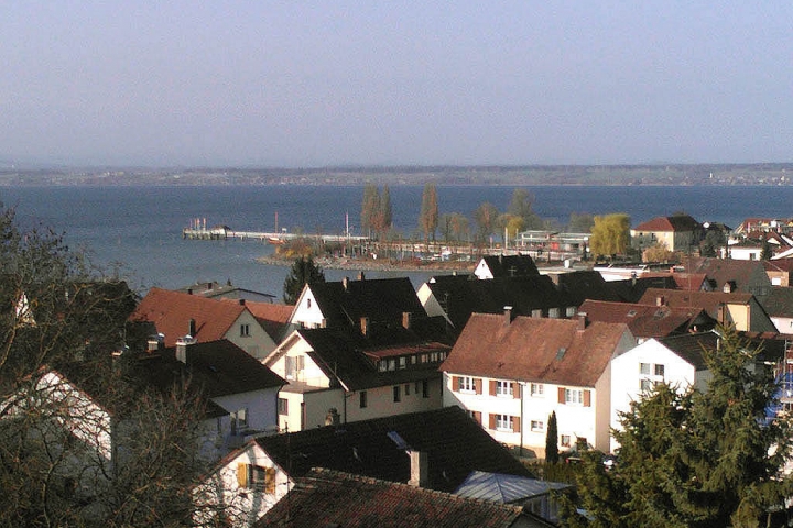 Herrlich ist die Aussicht vom Balkon Müller auf den See und die Alpen