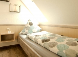 Wohnung 2 -Schlafzimmer 2-