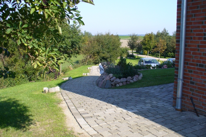 Vier Parkplätze