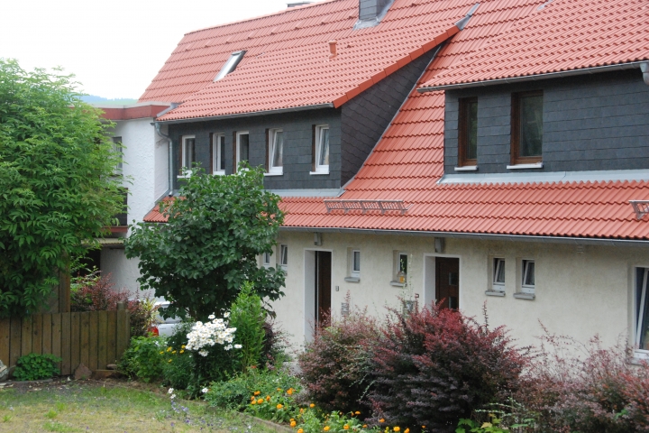 Ferienwohnungen Ferien in Gersfeld Gartenstr. 4 | Hof und Eingang