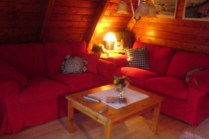 kuschelige Sofa-Ecke im Wohnzimmer