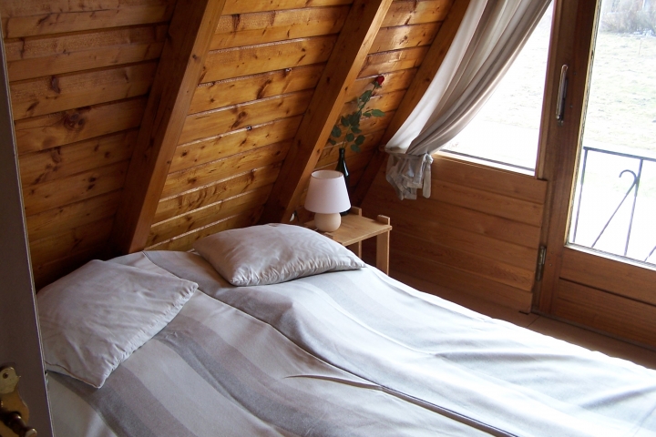 Schlafzimmer mit Doppelbett, Balkon mit Blick auf die
Wismarbucht, Südlage