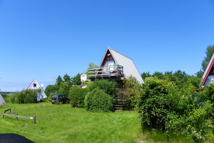 Ferienhaus Hinnerk mit Grundstück