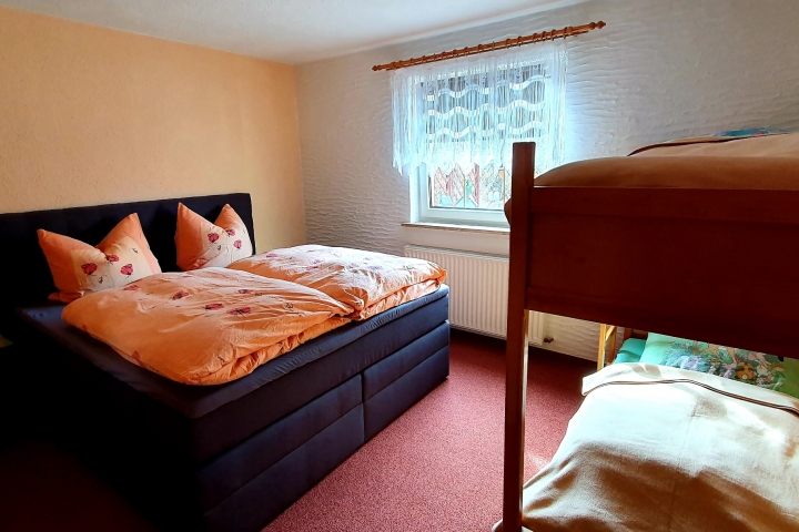 Schlafzimmer mit Etagenbett