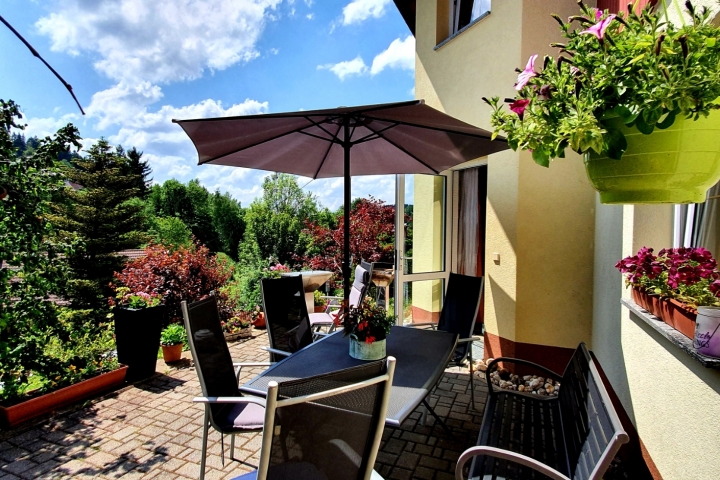 Ferienwohnung Aschbergblick | Großzügige Terrasse