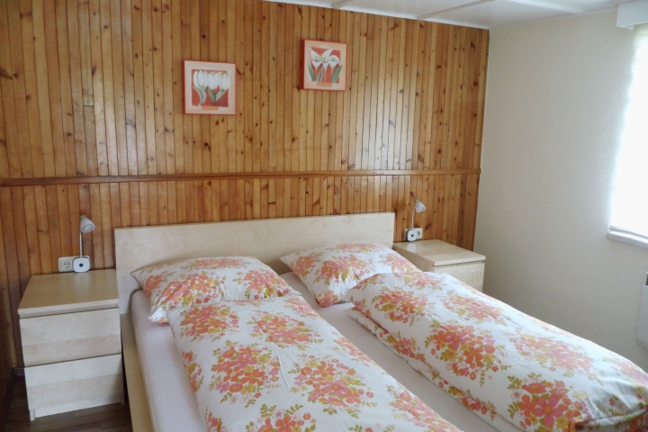 Schlafzimmer
OG
