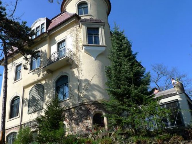 Villa Jagdweg Ferienwohnungen | Im Frühling