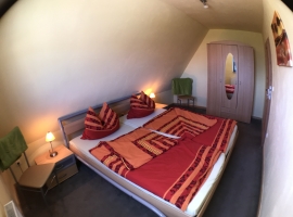 Schlafzimmer (obere Etage)