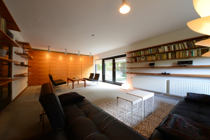 Großer Wohnraum mit Westterrasse