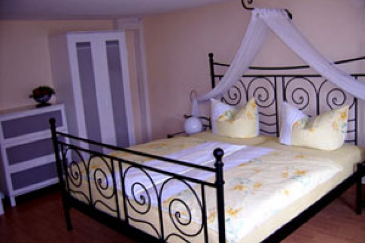 Elblandhaus Schlafzimmer 1. OG