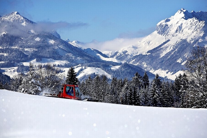 40 km Winterwanderwege und 150 km Loipen mit herrlicher Aussicht - da macht Bewegung spaß.
Vom ADAC schon mehrfach ausgezeichnet