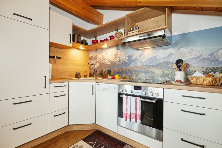 Sie müssen im Urlaub nicht kochen, aber Sie können, wenn Sie wollen! Von Geschirrspühler bis Zeranfeld ist alles daaaa....