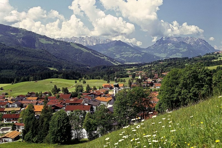 Reit im Winkl ist zu jeder Zeit eine Reise wert! Skifahren, Wandern, Langlaufen, Schwimmen, Faulenzen uvm.