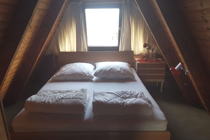 Doppelbett in der Spitze
