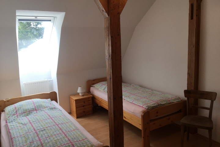 Schlafzimmer 2