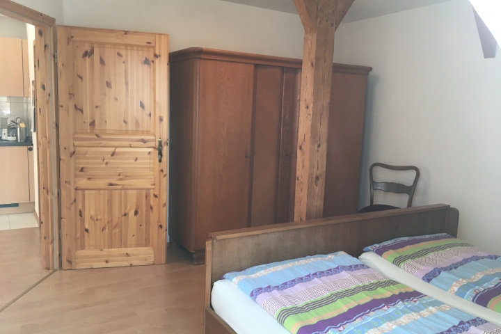 Schlafzimmer 1