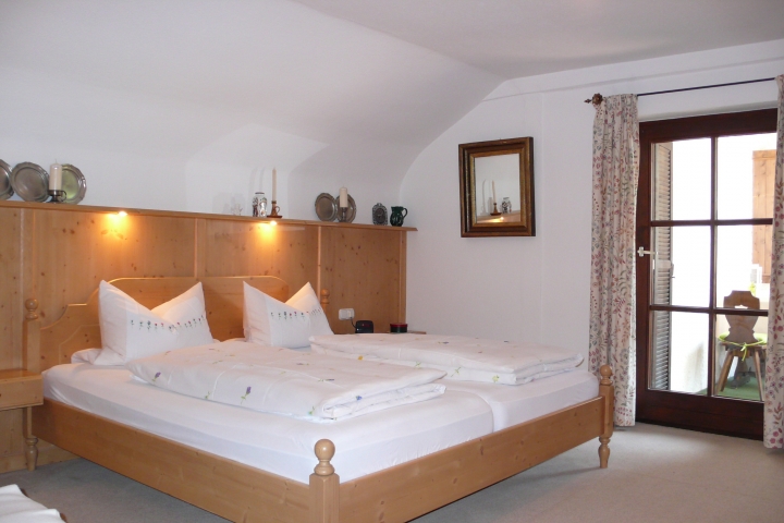 Wohnung Waxenstein - Grosses elegantes Schlafzimmer