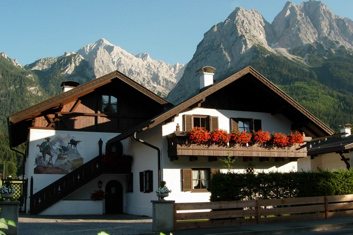 Ferienhaus Sommer mit grandiosem Blick auf die Berge