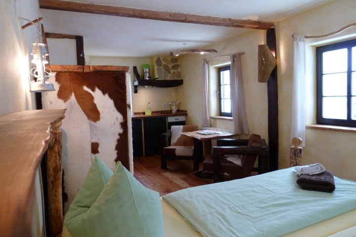 Blick Richtung Küchenzeile. Unsere kleinste Wohnung hat aber das größte Bad