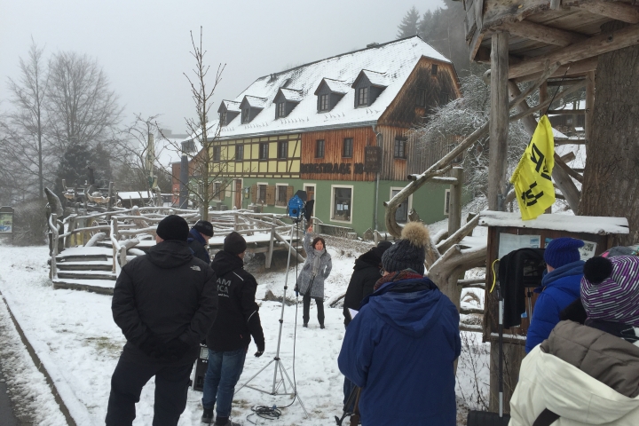 Unsre Lieblingssängerin Ute Freudenberg, bei einem Kurzbesuch in der Bergstraße10, mit dem MDR zu Musik auf dem Lande