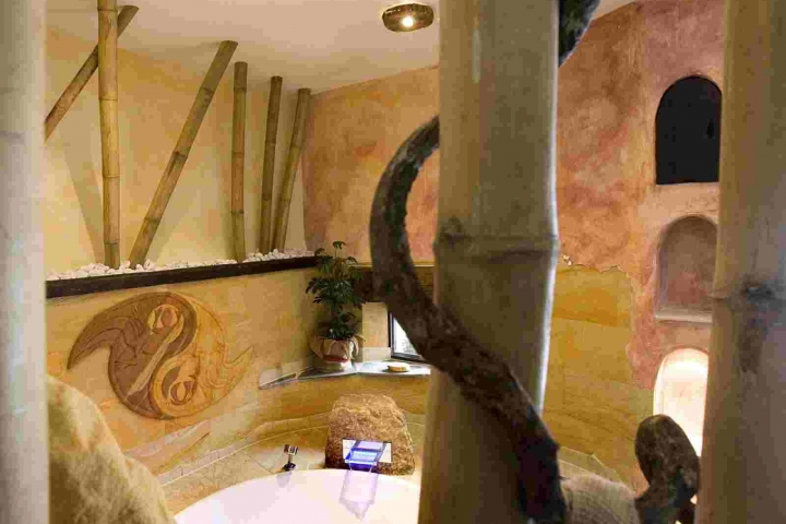 der Whirlpool im Wellnessbereich