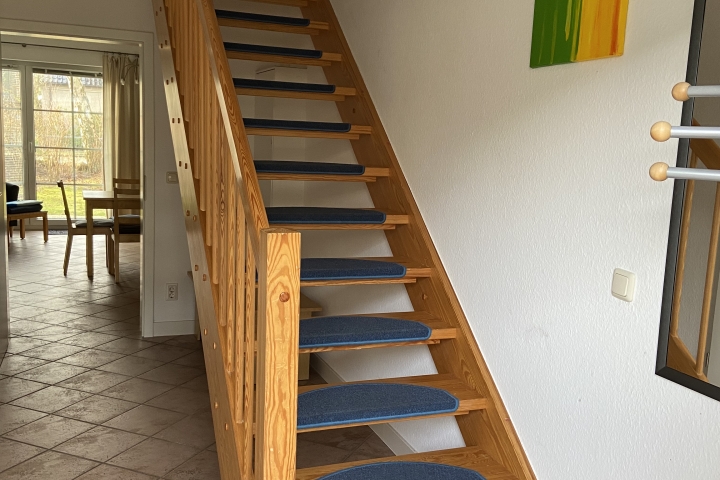 Flur mit Treppe zum Obergeschoss