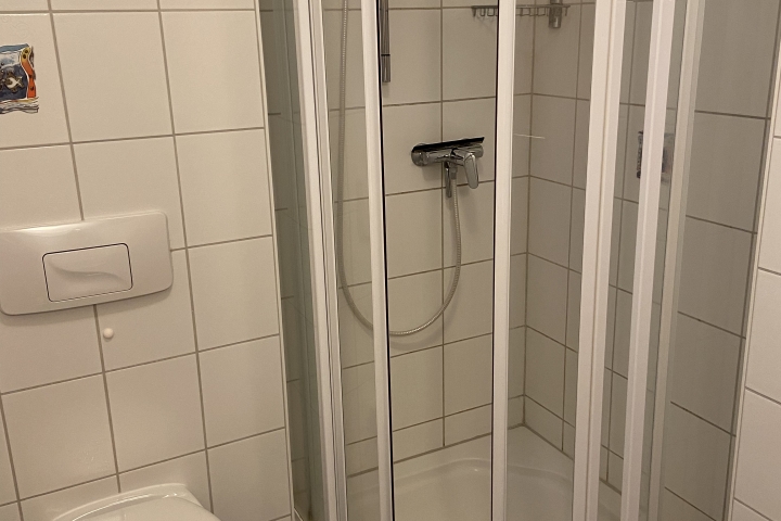 Bad mit Dusche 