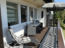 Ihre große Sonnenterrasse zu relaxen und entspannen.