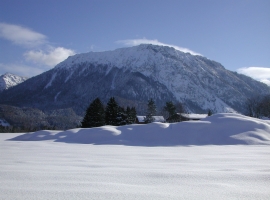 unser schneebedeckter Rauschberg mit Gondel 