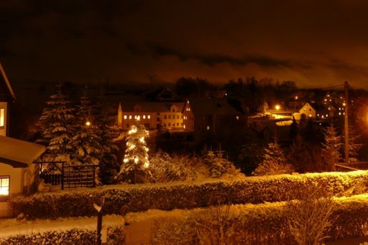 Blick von den Fe-Wo´en auf Lauterbach zur Weihnachtszeit
