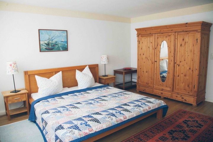 Schlafzimmer, Doppelbett 180 cm breit