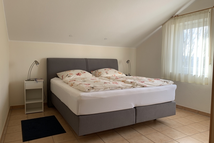 1. Schlafzimmer Boxspringbett (180*200)