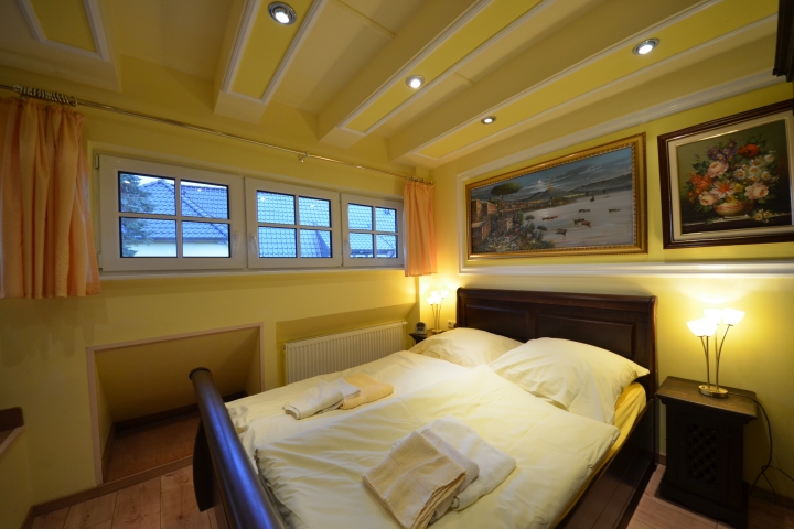 Ferienhaus Strandflieder Nr. 17 E Schlafzimmer im OG