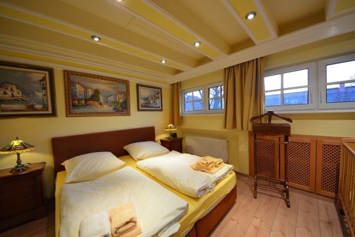 Ferienhaus Dünenrose Nr. 17 C Schlafzimmer OG