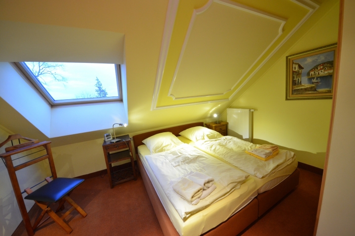 Ferienhaus Dünenrose Nr. 17 C Schlafzimmer Dachgeschoß
