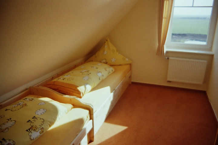 Das vierte Schlafzimmer,auch für zwei Personen.Sie haben einen Blick über die weite Marsch.