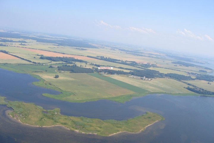 Gut Rattelvitz zwischen eigenem Wasser, Feld und Wald