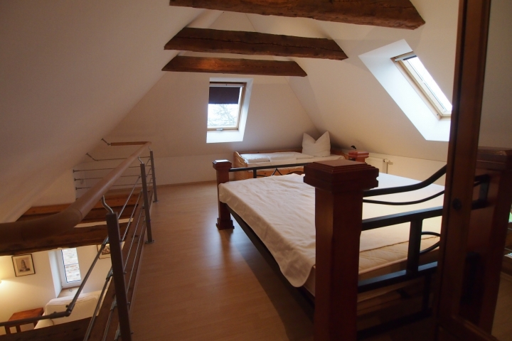 Schlafbereich 2, mit Doppelbett 180x200 cm/ oder 90er Einzelbetten 